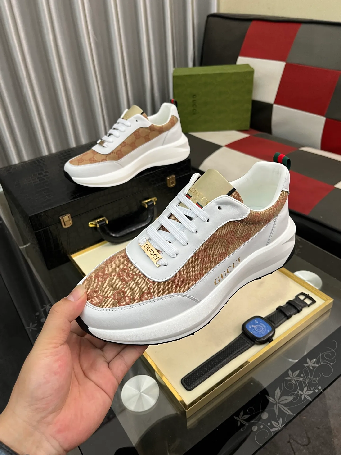 Men's Men's Shoes💰440⌚️⌚️【GUCCI】Gucci men's latest white shoe series casual shoes! The official website is built 1:1. Upper: Made of imported cowhide, with electric embroidery ➕Inner lining: Made of high-quality first-layer pigskin, soft and comfortable. Picky material selection and exquisite workmanship give you the best enjoyment. Size: 38-444️⃣Colors available